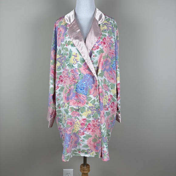 Victoria's Secret Other - Victorias Secret Gold Label Robe Womens Medium Pink Satin Floral Double Breasted
